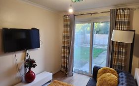 Crane Home In Dagenham With Free Wi Fi